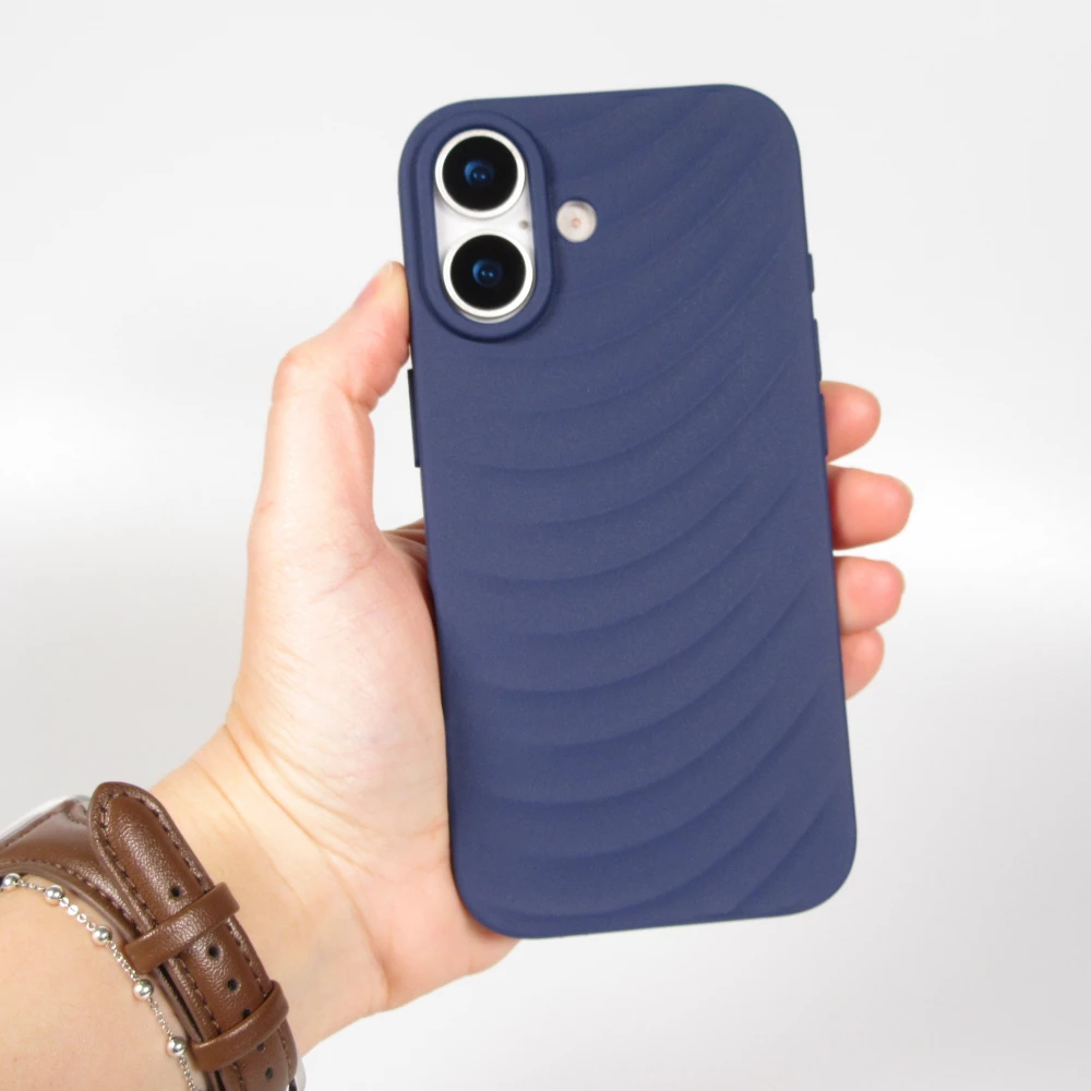 Coque iPhone 17 - Relief ondul&eacute; en silicone souple style original et minimaliste - Bleu