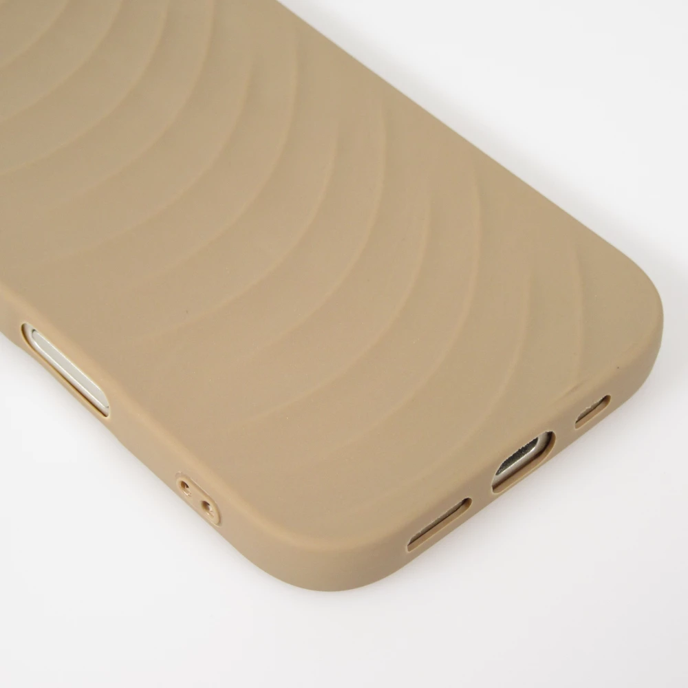 Coque iPhone 17 - Relief ondul&eacute; en silicone souple style original et minimaliste - Brun