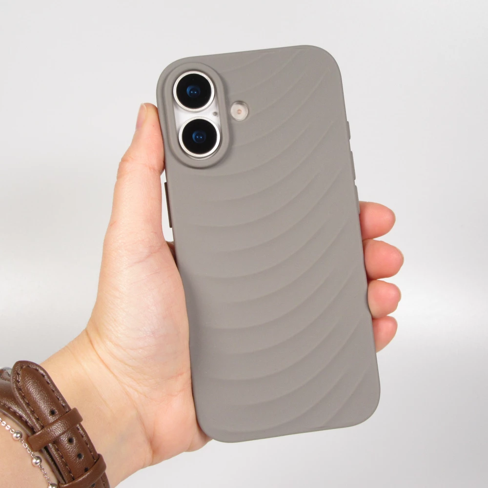 Coque iPhone 17 - Relief ondul&eacute; en silicone souple style original et minimaliste - Gris