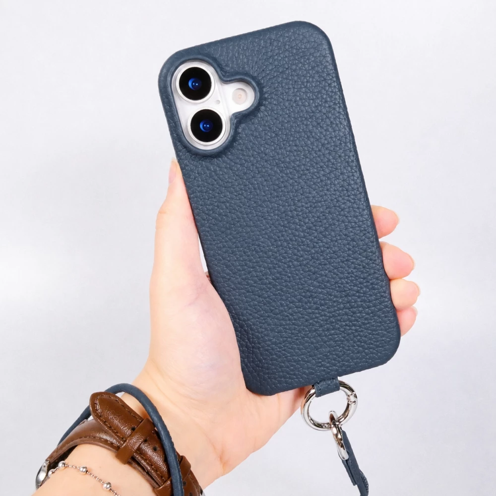 iPhone 17 Case Hülle - Urban Chic in Echtleder mit Schulterkordel und Rundumschutz - Blau