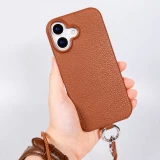 Coque iPhone 17 - Urban Chic cuir véritable avec cordon bandoulière protection intégrale - Brun
