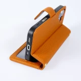 Coque iPhone 18 Pro / 17 Pro - Leather Prestige en cuir véritable avec porte-cartes fermeture magnétique et support intégré - Brun