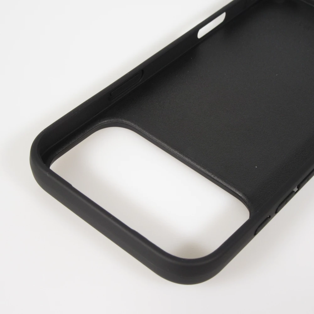 Coque personnalisée avec bords en silicone noir - iPhone 17 Pro