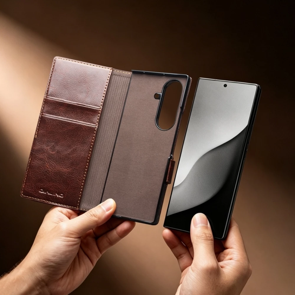 Coque Samsung Galaxy Z Fold8 Ultra - Flip Qialino classique cuir véritable avec fermeture magnétique - Brun