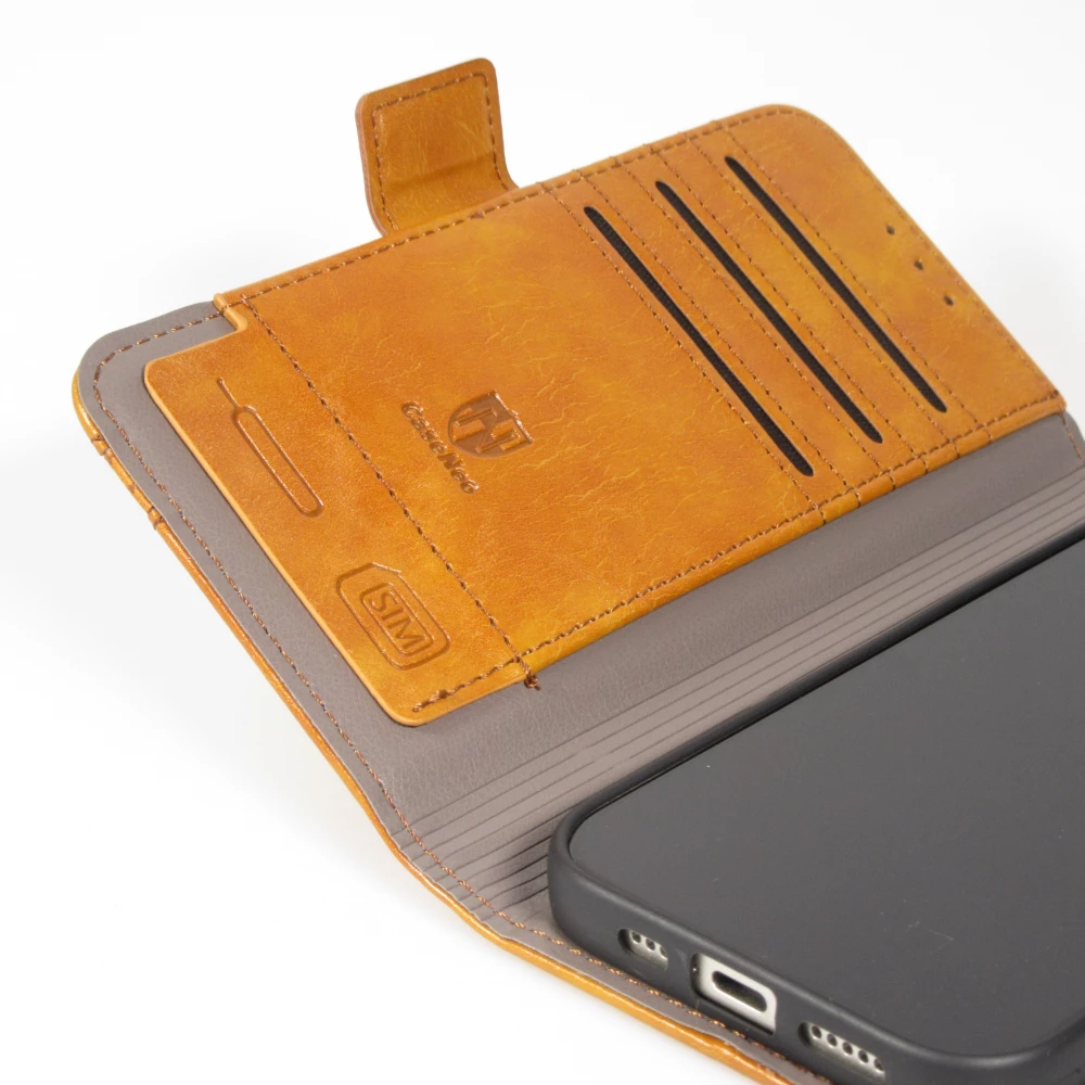 Etui cuir iPhone 17 Pro - Flip Wallet en cuir véritable avec stripe design et compartiment à cartes - Brun clair