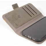 Etui cuir iPhone 17 Pro - Flip Wallet en cuir véritable avec stripe design et compartiment à cartes - Gris