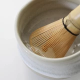 Fouet &agrave; matcha traditionnel en bambou (Chasen)
