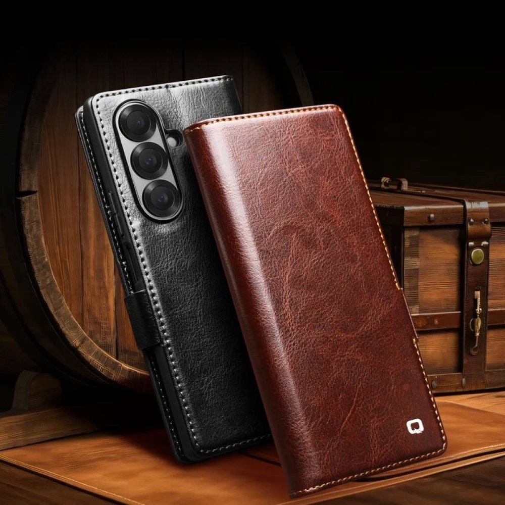 Fourre Samsung Galaxy Z Fold7 - Flip Qialino cuir véritable avec fermeture magnétique - Noir