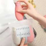 3er Set wiederverwendbare Silikon-Reiseflaschen f&uuml;r Kosmetik und Pflege (60 ml) - Fluggeeignet - Multicolore
