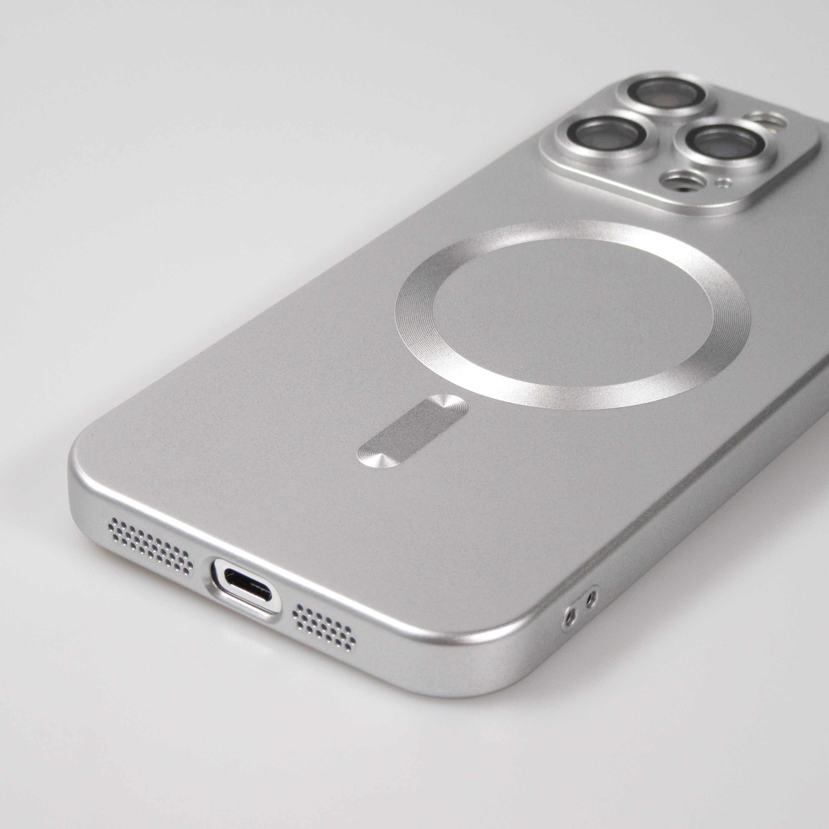 Coque iPhone 15 Pro Max - Gel souple avec vitre de protection caméra  MagSafe - Bleu foncé - Acheter sur PhoneLook